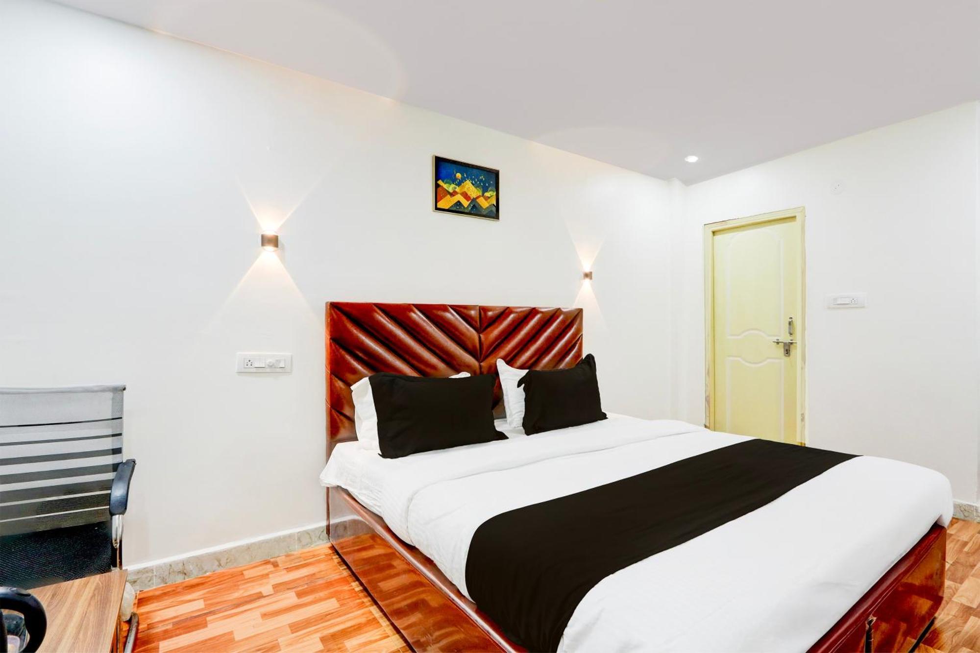 Hotel O Rms Grand Patancheru Buitenkant foto
