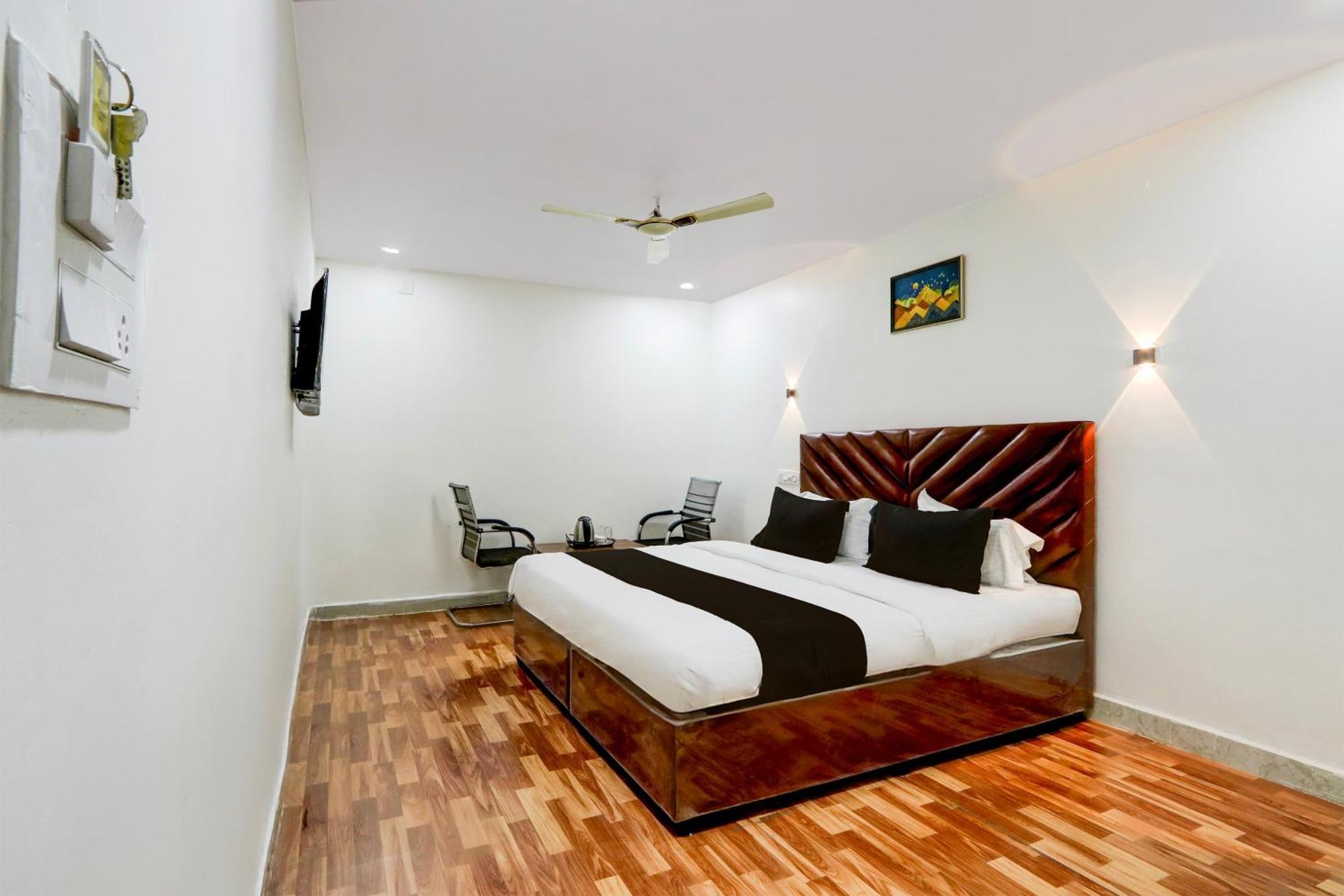 Hotel O Rms Grand Patancheru Buitenkant foto
