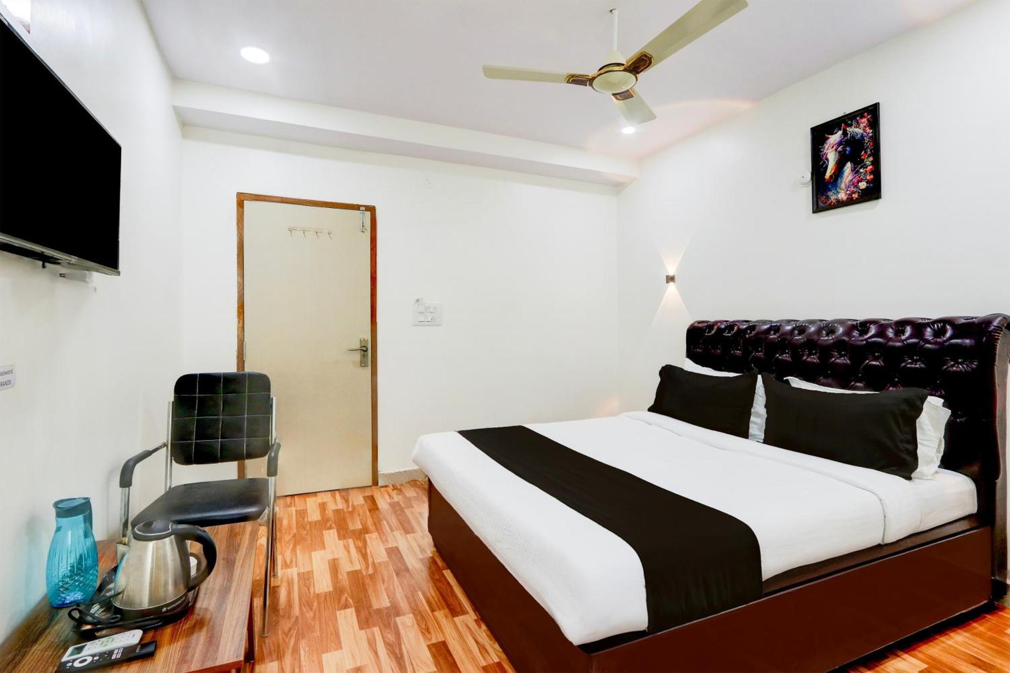Hotel O Rms Grand Patancheru Buitenkant foto