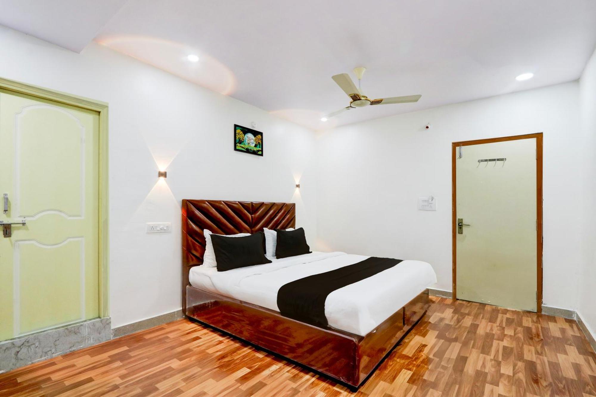 Hotel O Rms Grand Patancheru Buitenkant foto