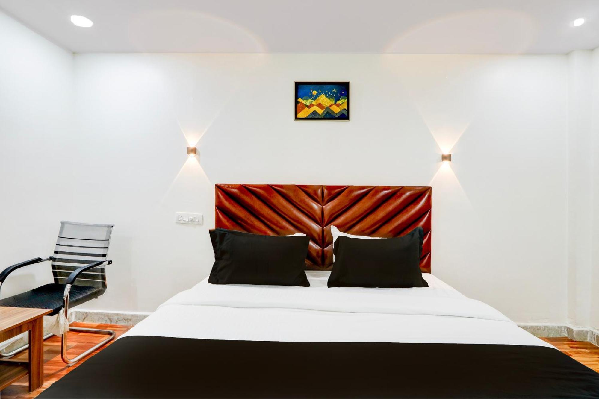 Hotel O Rms Grand Patancheru Buitenkant foto