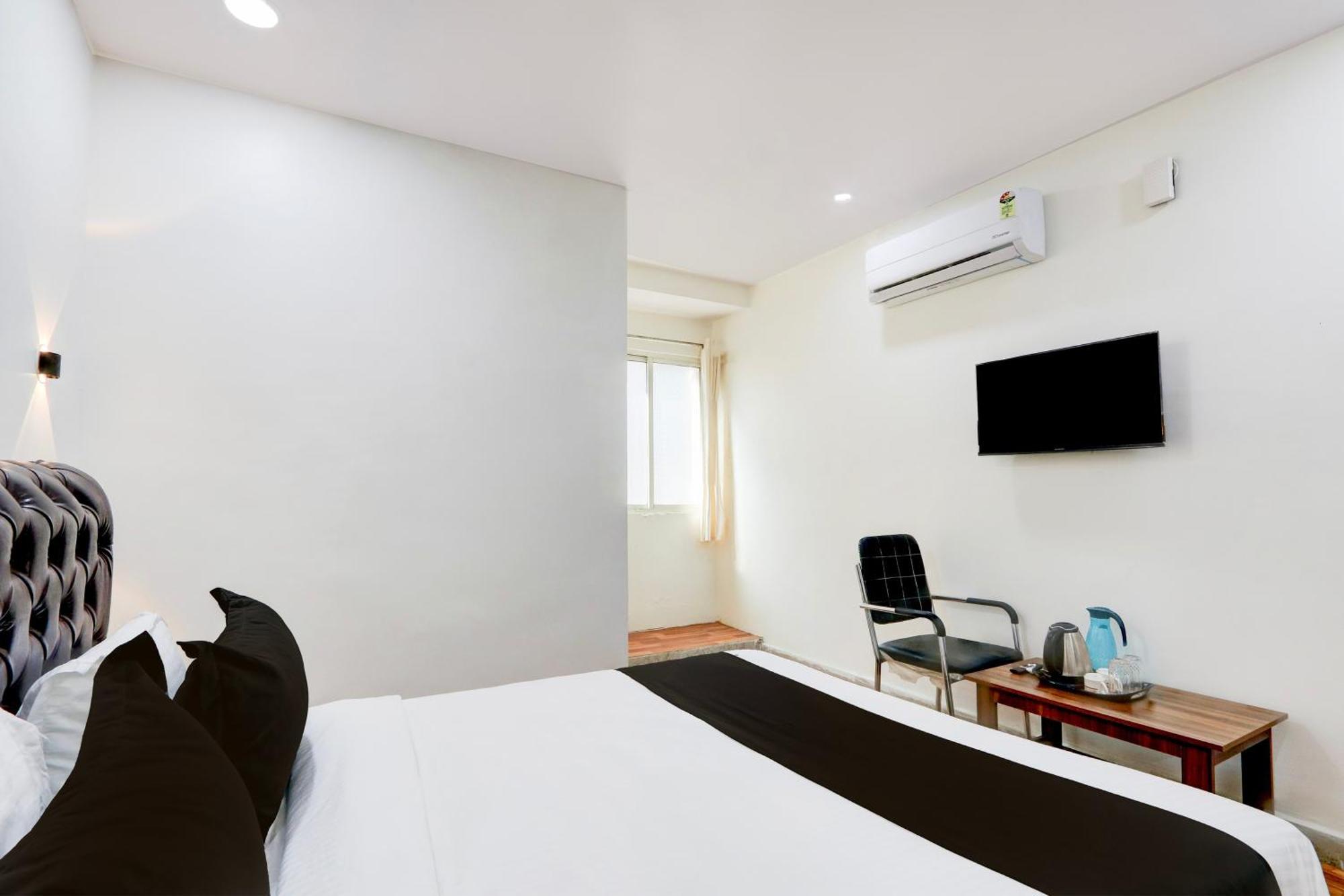 Hotel O Rms Grand Patancheru Buitenkant foto