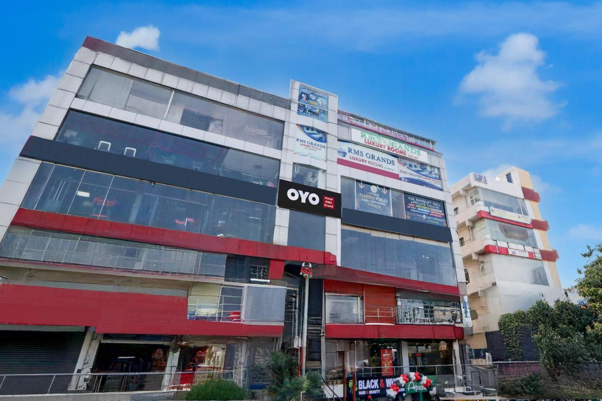Hotel O Rms Grand Patancheru Buitenkant foto